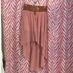 Pretty peachy color skirt